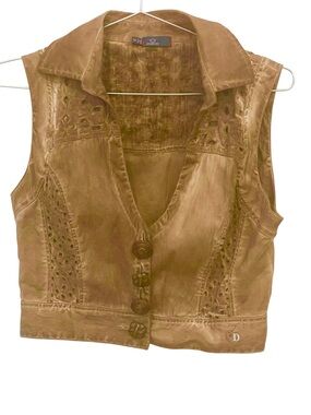 Dismero Brown “Oil-washed” textured vest w/artsy buttons